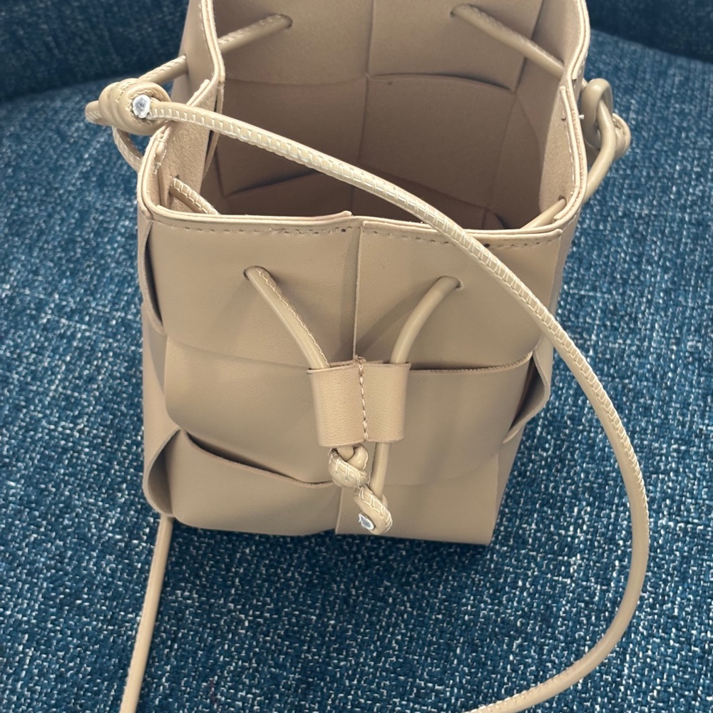 Fashion Brand Company Beige Bucket Backpack price is firm - Picture 5 of 6